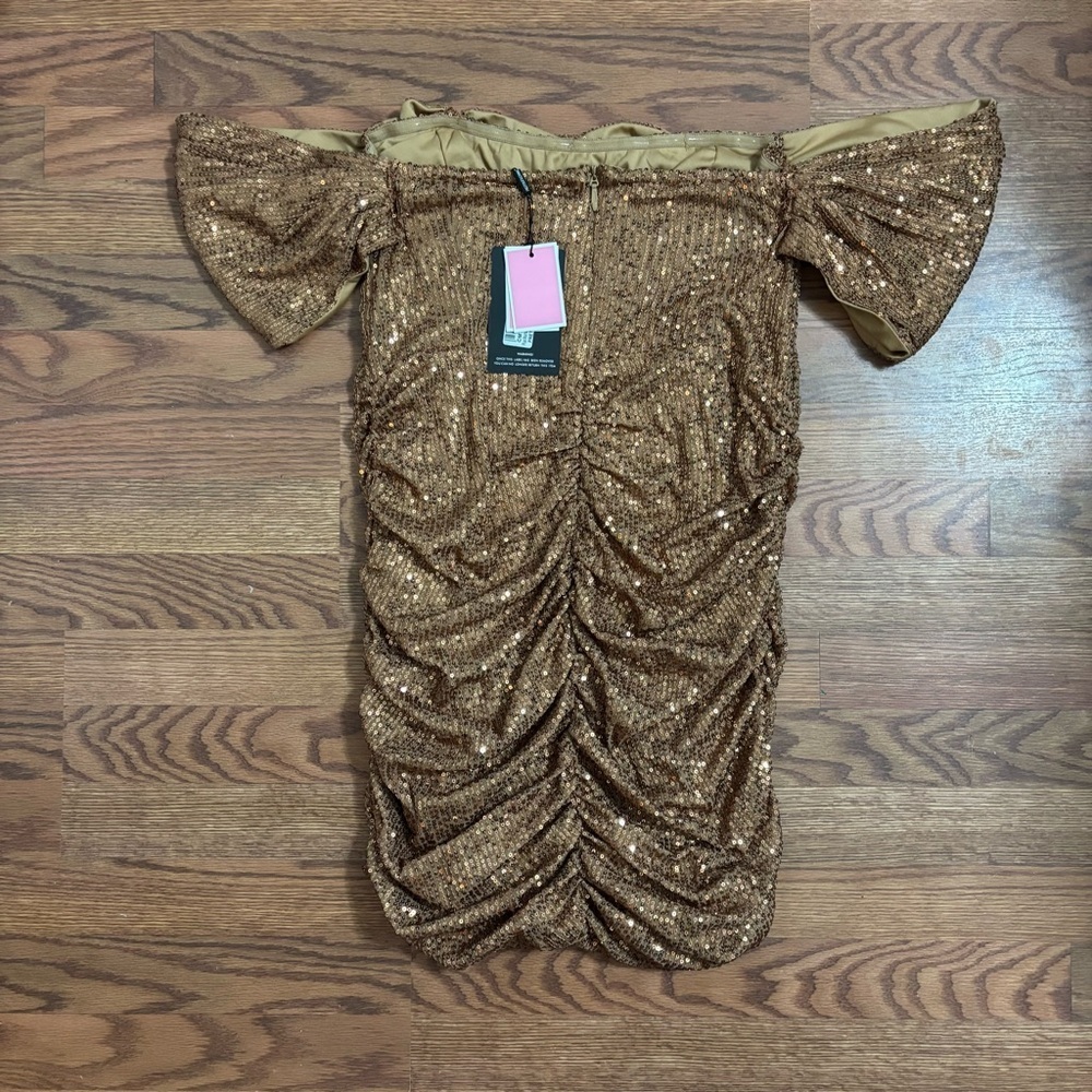 Prettylittlething PLUS MOCHA SEQUIN BARDOT BODYCON DRESS - Picture 4 of 4